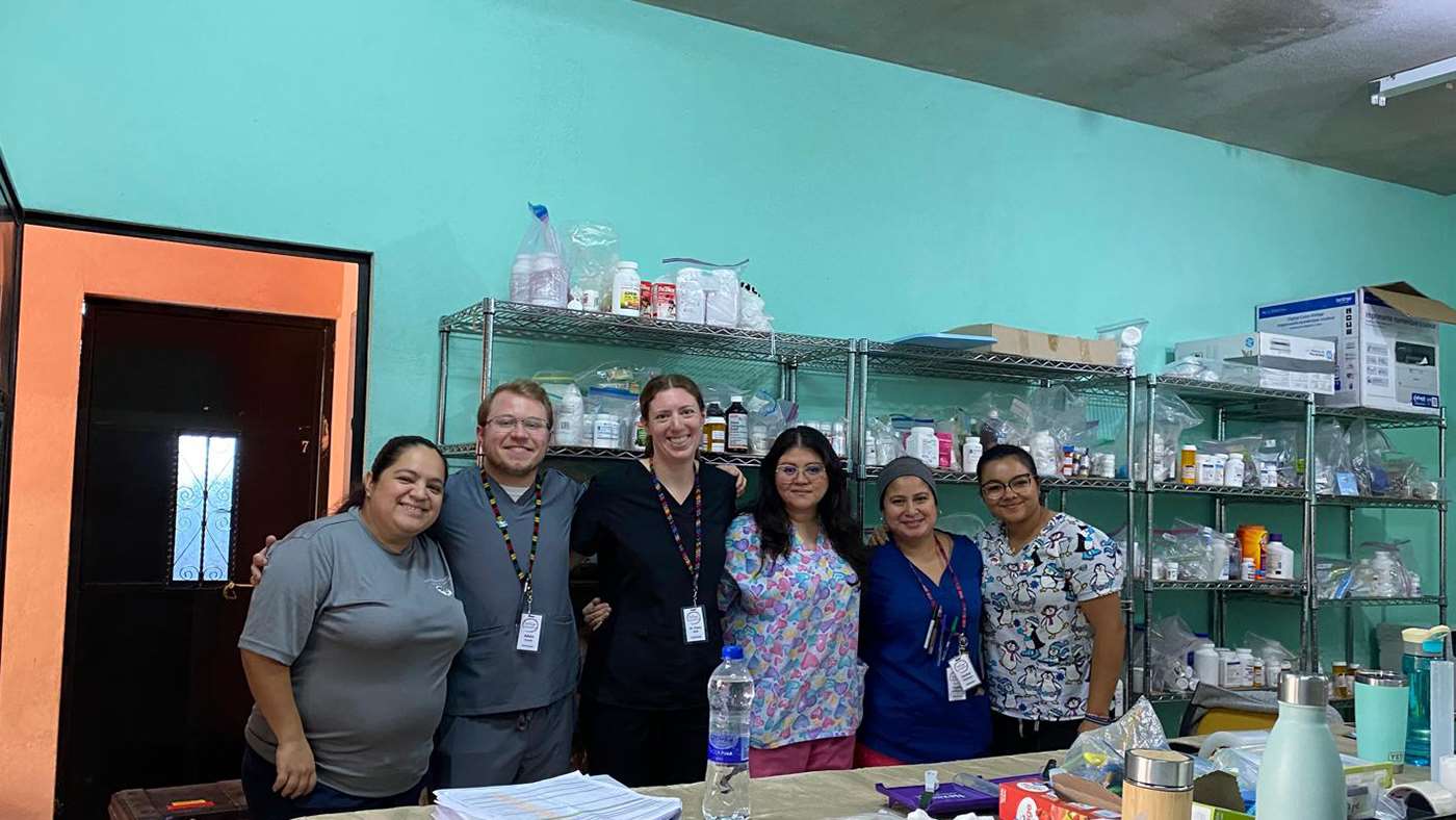 Guatemalan team at hospital in San Raymundo